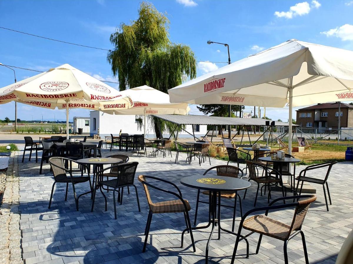 Przystanek Roszkow -Noclegi I Restauracja Экстерьер фото